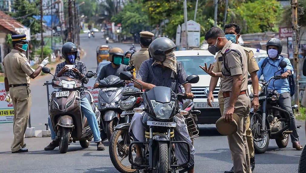 മദ്യപിച്ച് വാഹനമോടിക്കുന്നവർ കുടുങ്ങും:6199 പേർക്കെതിരെ കേസെടുത്തു