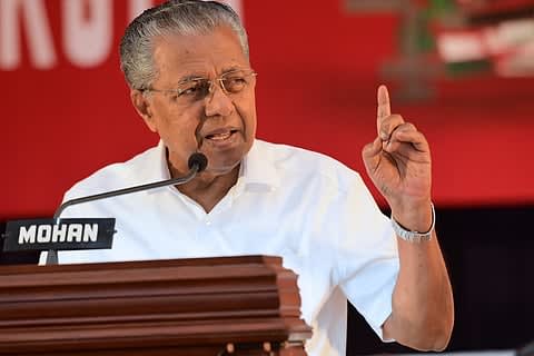 വഖഫ് ബോർഡ് പിരിച്ചു വിട്ട നടപടി സംസ്ഥാന സർക്കാർ അടിയന്തരമായി റദ്ദ് ചെയ്യണം - പിണറായി വിജയൻ