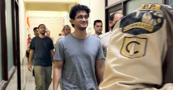 ‘7 ദിവസം അഴിക്കുള്ളിലാക്കാൻ തക്കതായ കാരണമില്ല; മൗലികാവകാശങ്ങൾ ചവിട്ടിമെതിക്കുന്നു’: ഹൈക്കോടതിയിൽ ഹർജി നൽകി സിജെപി.