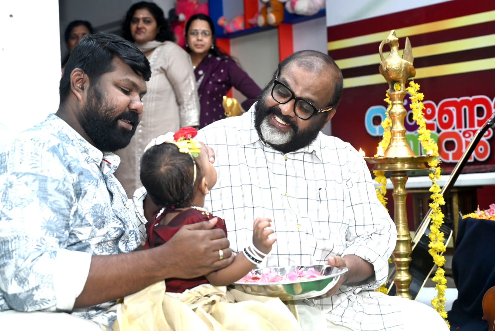 "കേരളിയയും" കൂട്ടുകാരും ഇനി അക്ഷര ലോകത്തും സനാഥർ