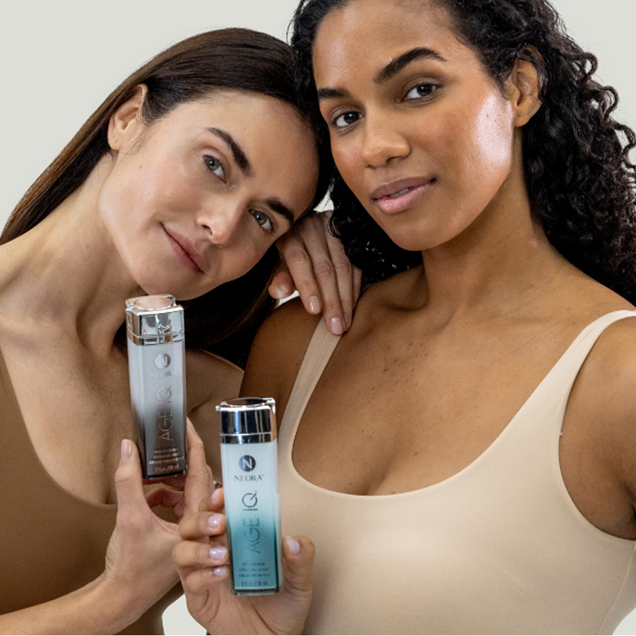 Mujeres usando productos V365