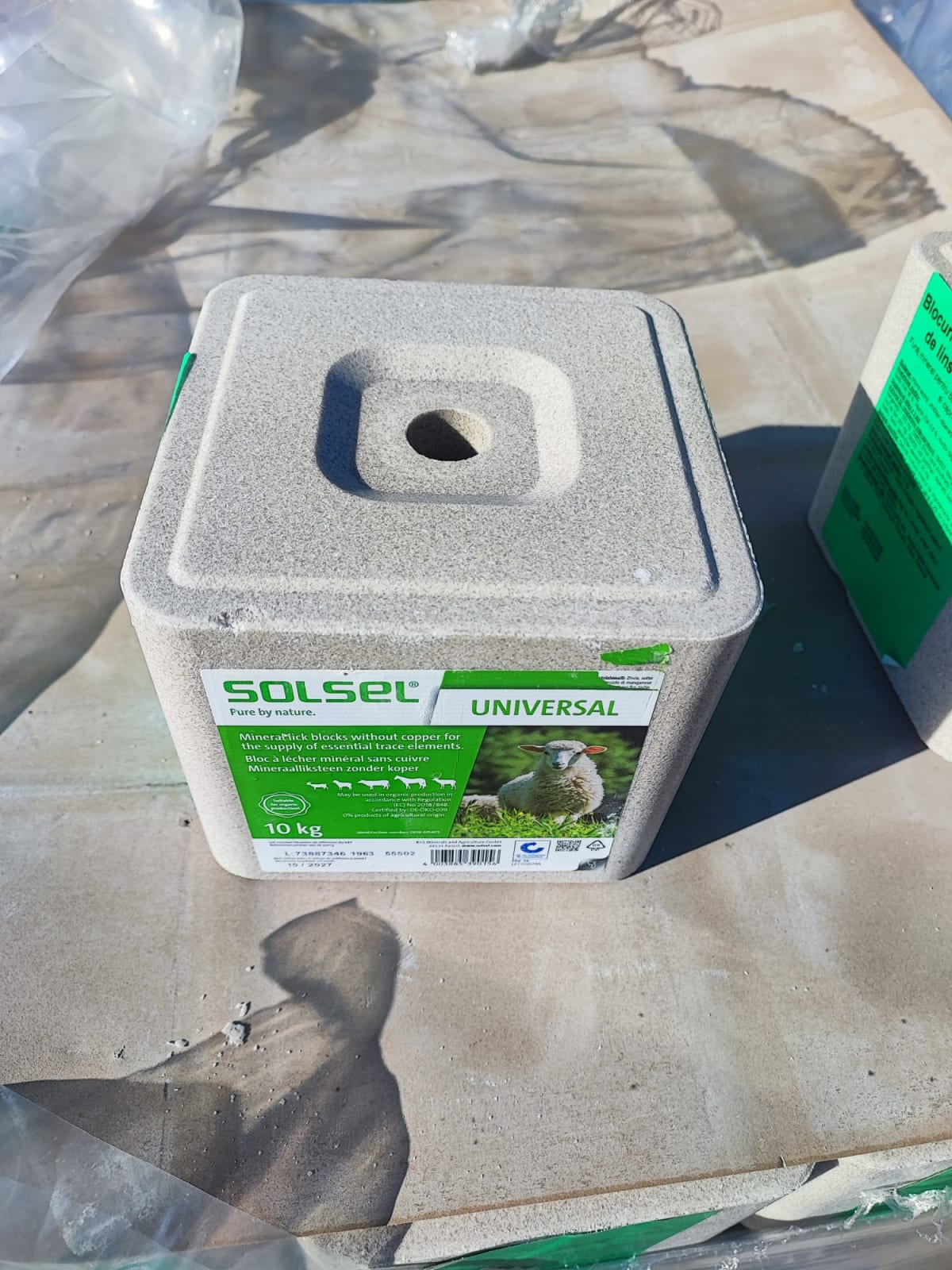 Bloc Mineral Oi - Image 1