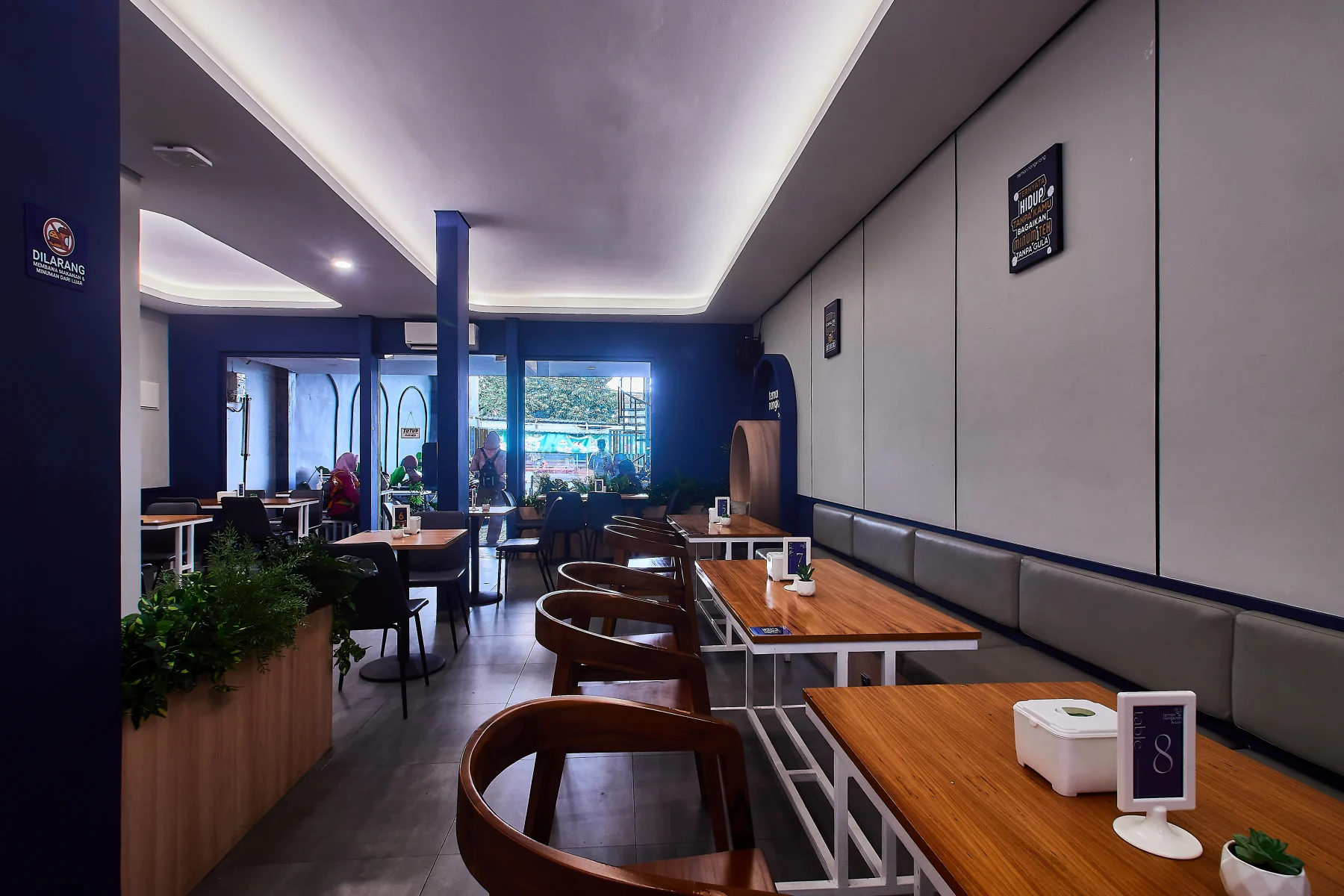 teman nongkrong Cafe