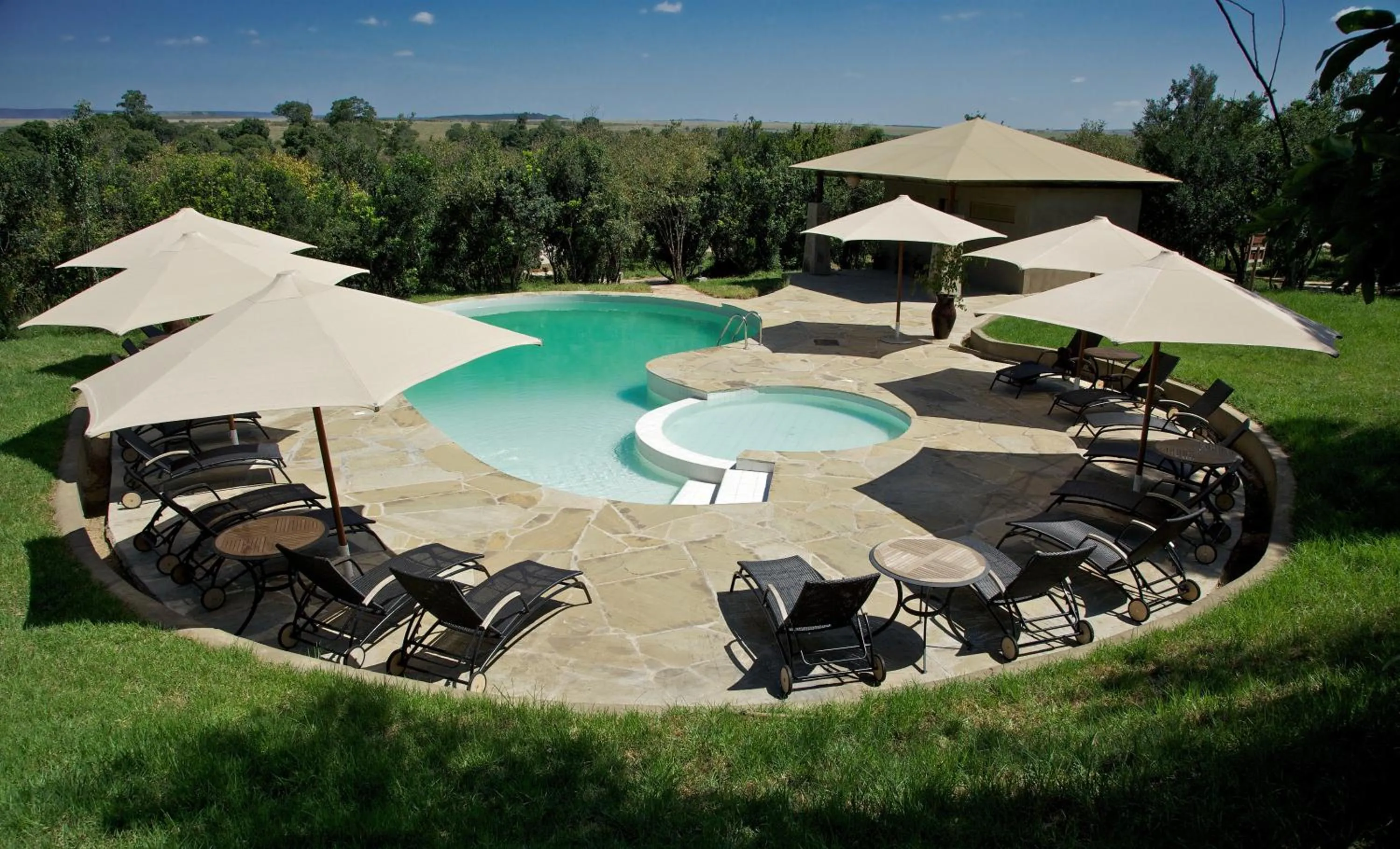 Boutique Camps vs Private Conservancies in Kenya: The Complete Guide to Booking Your Dream Safari