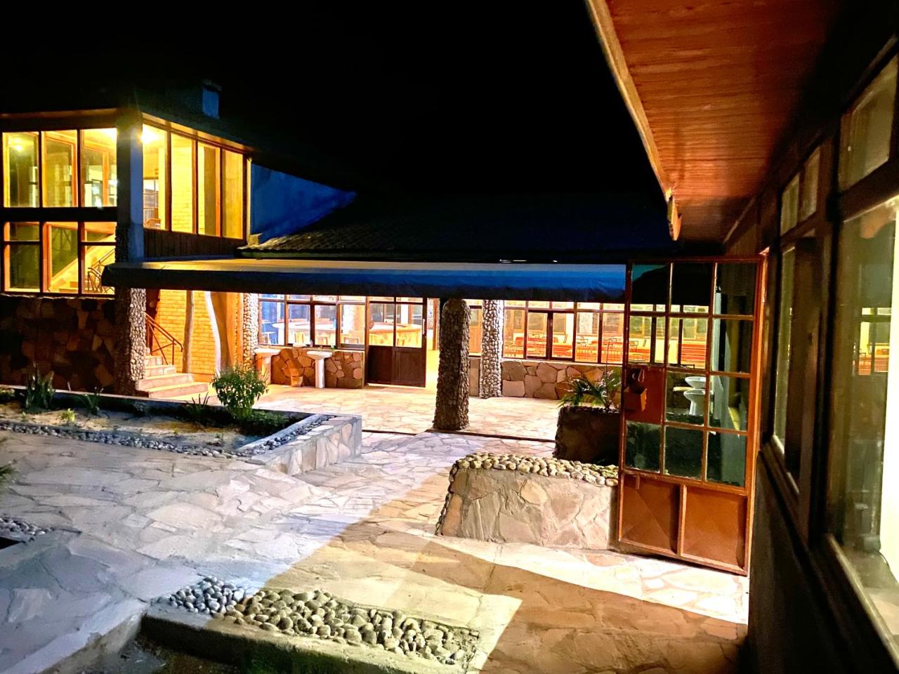 Oldarpoi Wageni Camps