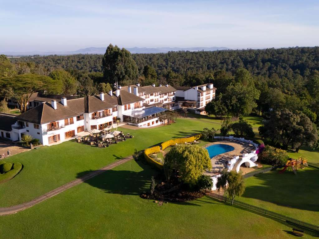 Fairmont Mount Kenya Safari Club Hotel