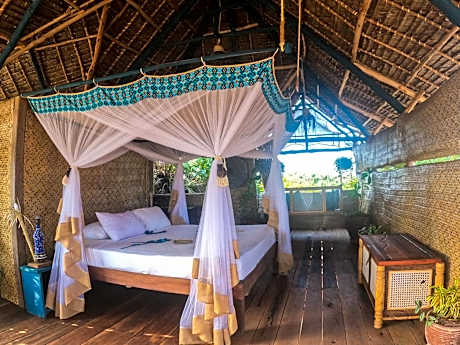Kizingo Beach Eco Lodge - Image 2
