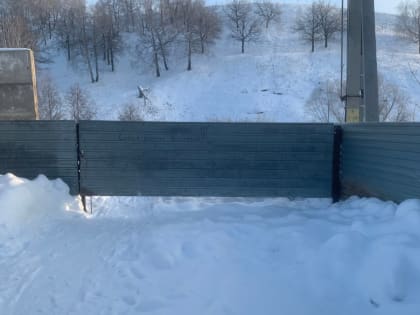Экологи обязали демонтировать незаконно возведенный забор у р. Бавлинка