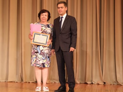 День социальных  работников  - люди с большим сердцем и щедрой душой