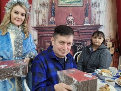 В Нурлатском дом-интернате для пожилых встречу Нового года провели с размахом