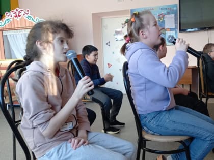 Конкурс караоке песен «От улыбки станет всем теплей».