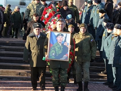 В Татарстане простились с погибшим в СВО мобилизованным лейтенантом Динаром Кадыровым