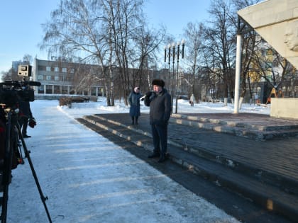 Наиль Магдеев возложил цветы к памятнику Раиса Беляева