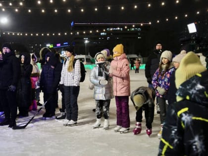 В Набережных Челнах открылись еще три больших катка