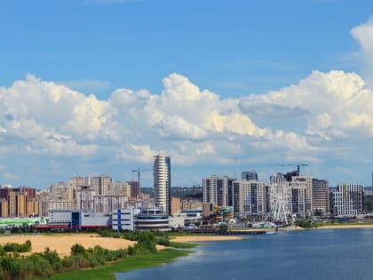 Парки, тополя, потопы: с чем живет Казань