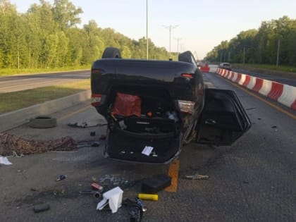 Под Казанью женщина погибла после столкновения Nissan с погрузчиком