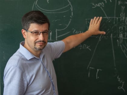 «Молодежь голосует ногами, покидая стены университетов»: Алексей Лопатин о профессорах до гробовой доски