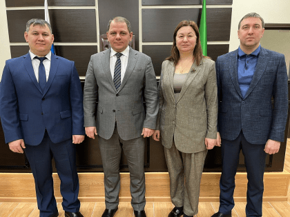 Коллективу представлен новый судья Нижнекамского городского суда