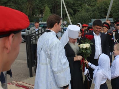 В Неделю 10-ю по Пятидесятнице, митрополит Казанский и Татарстанский Феофан совершил Божественную литургию в храме первоверховных апостолов Петра и Павла в Кукморе.