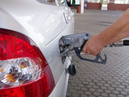 Дизеля нет на заправках, бензина – на заводах: что ждать от цен на АЗС в ближайшее время