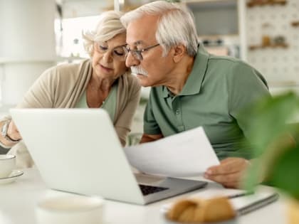 Названы сроки индексации пенсий работающим пенсионерам в России