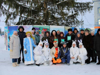 Праздник возле центральной елки