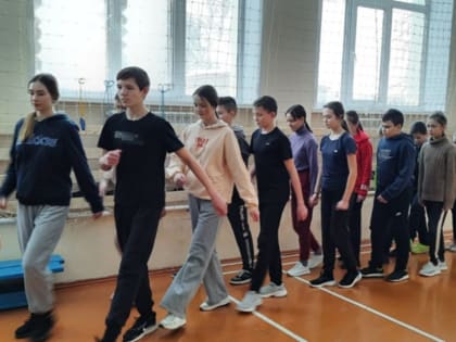 Военно-спортивная игра "Зарница"