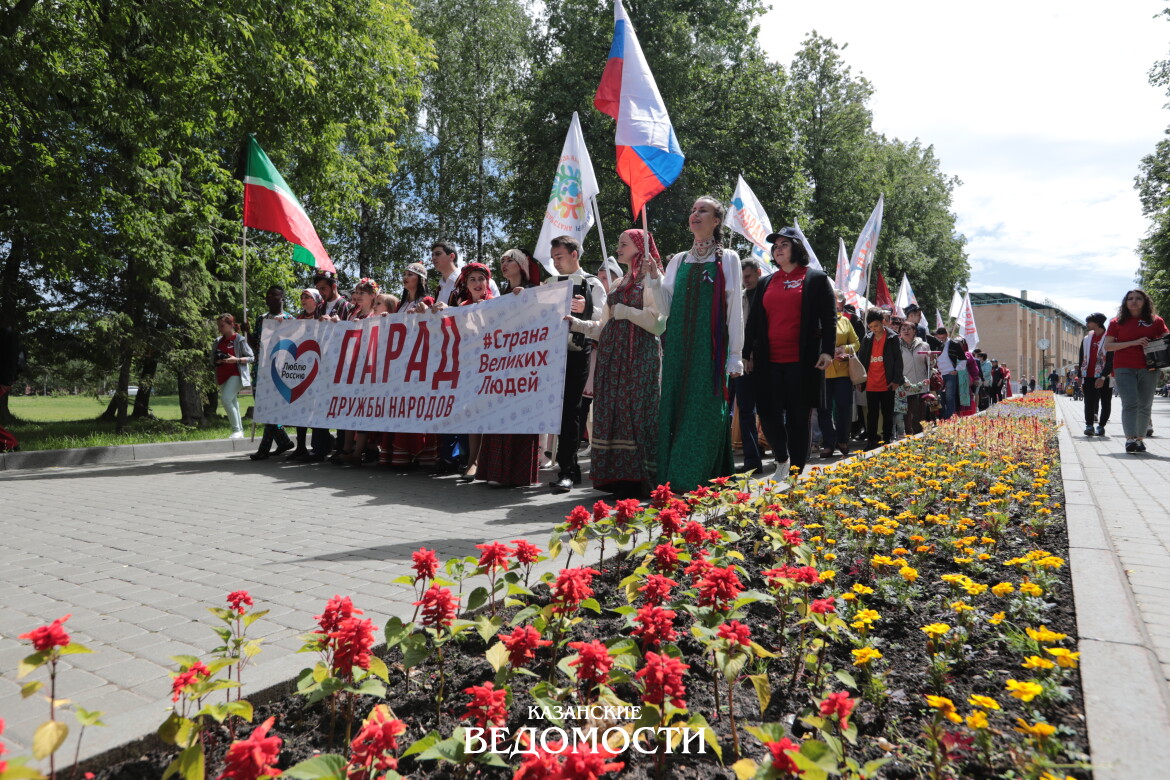 12 июня 2023 г. Парад 9 мая. День России шествие. Концерт 2023 Казань. День России мероприятия в Москве.