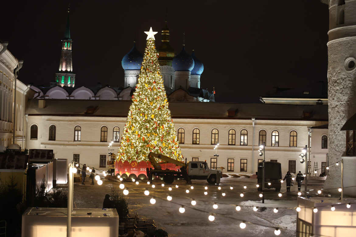 москва кремль новый год