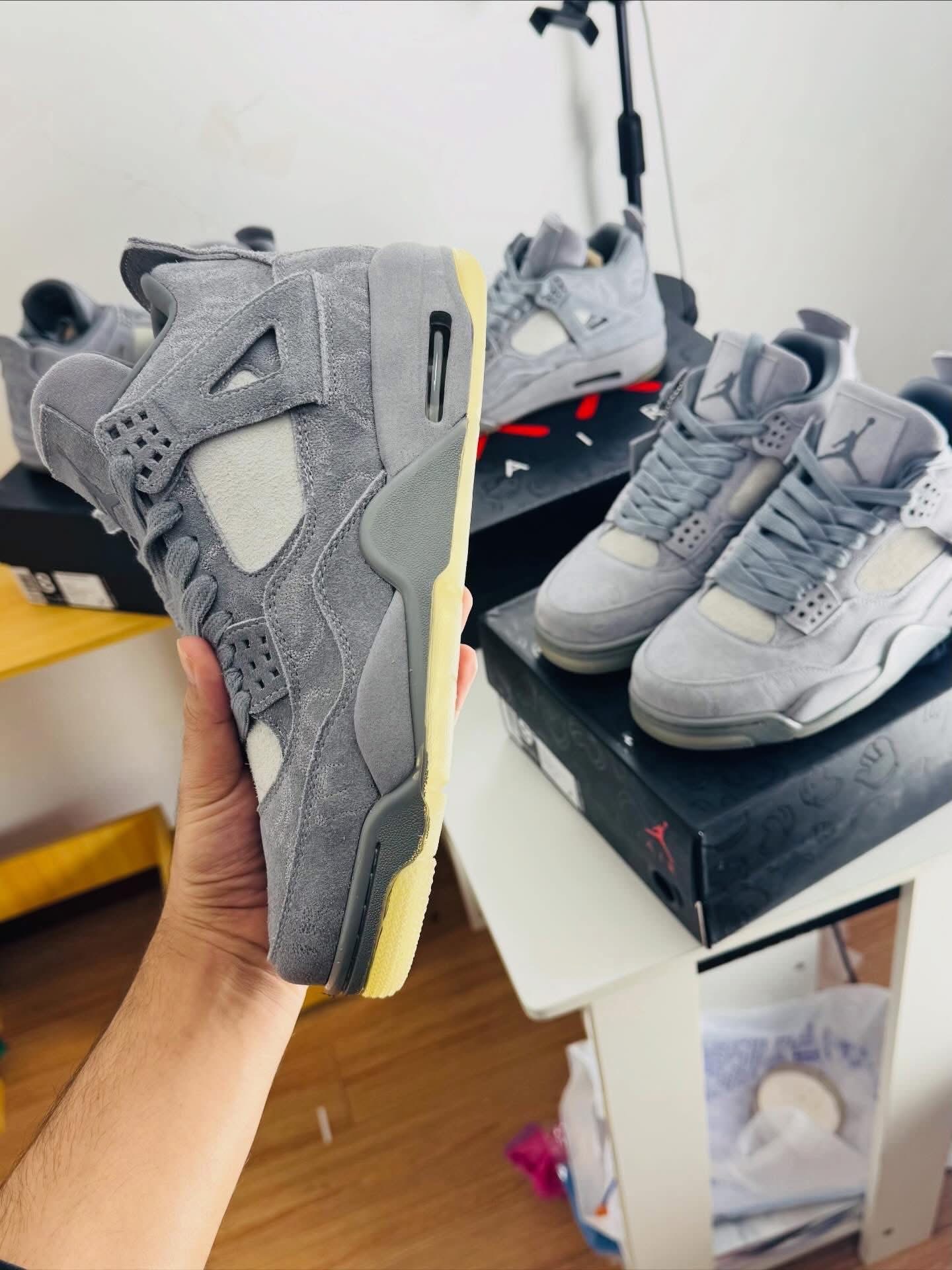 Aj 4 retro