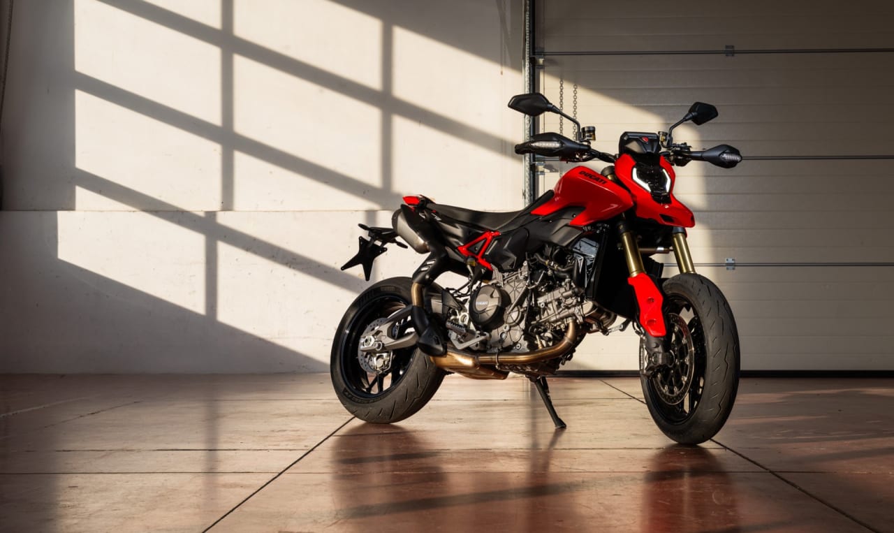 Ducati Hypermotard V2 galeriipilt 1