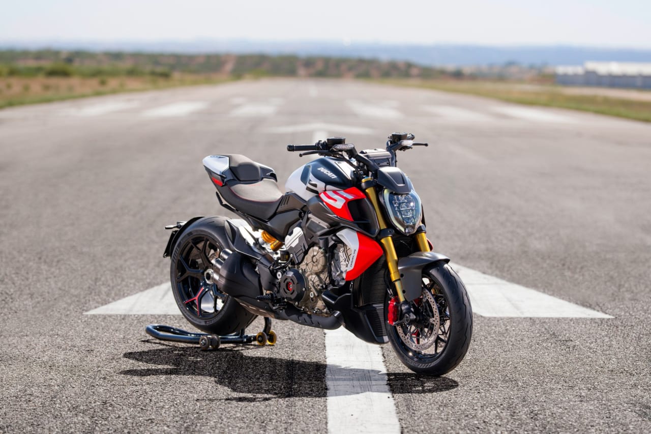Ducati Diavel V4 RS galeriipilt 1