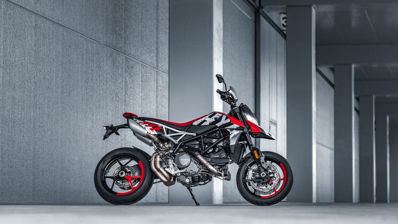 Ducati Hypermotard 950 RVE külgvaade