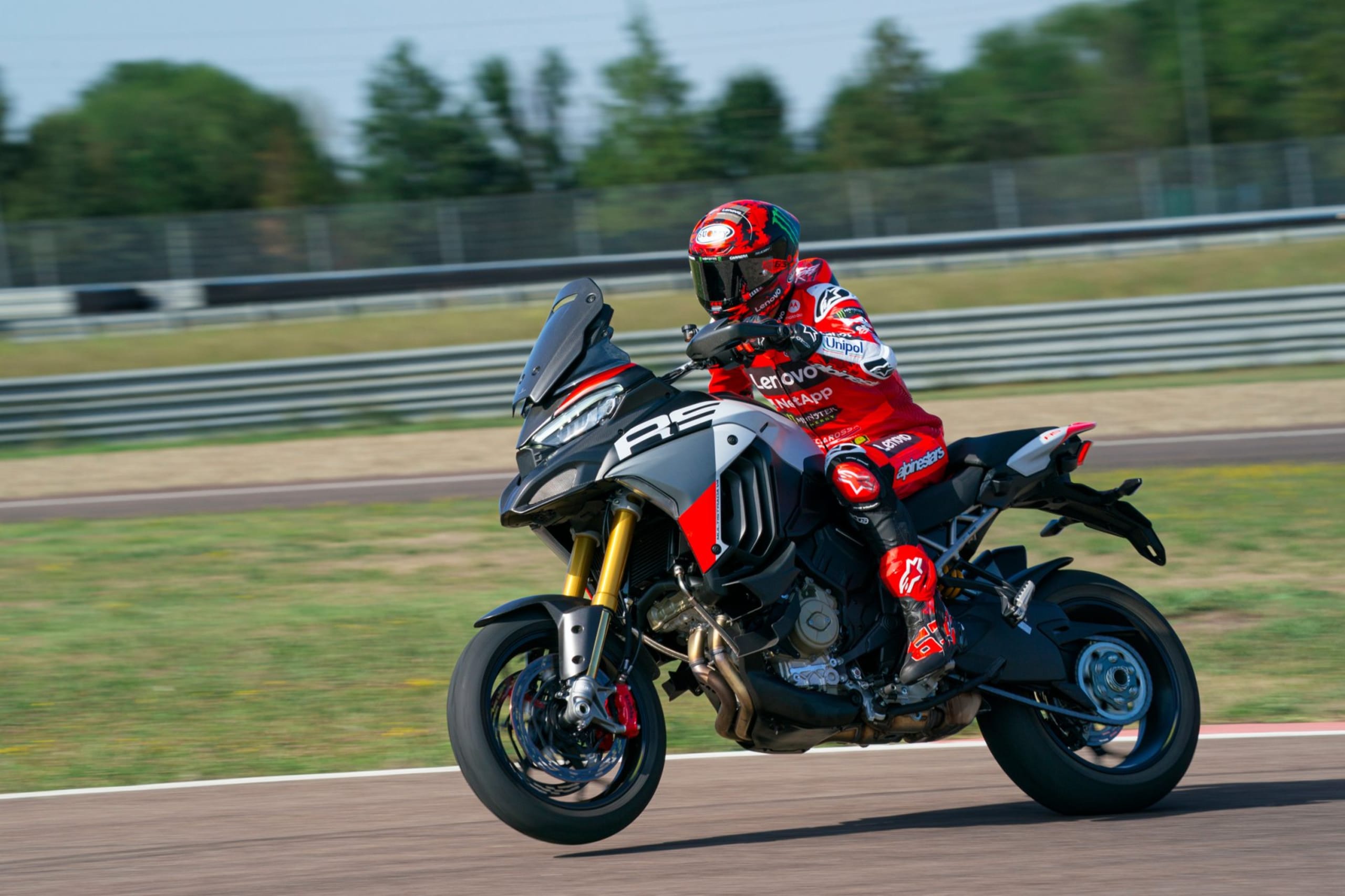 Ducati Multistrada V4 RS galeriipilt 1