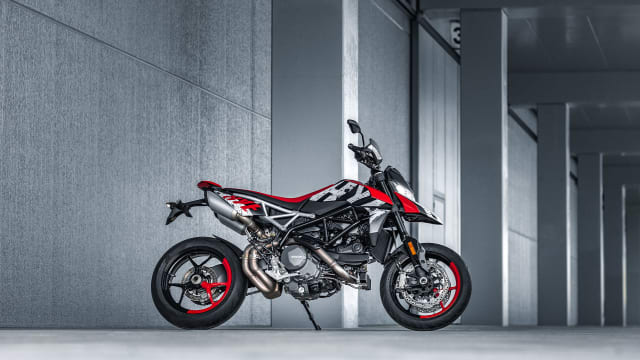 Ducati Hypermotard 950 RVE külgvaade