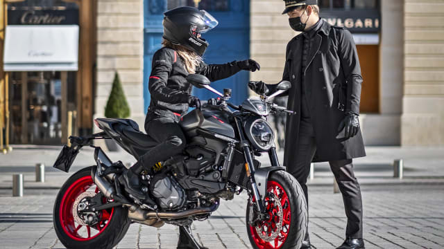 Ducati Monster galeriipilt 5