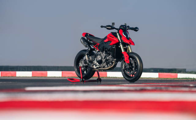 Ducati Hypermotard V2 galeriipilt 5