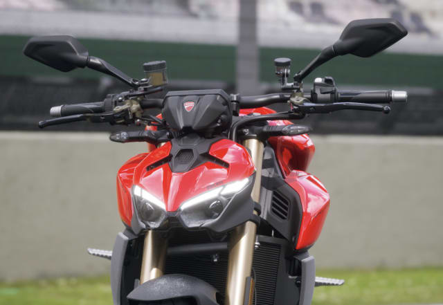 Ducati Streetfighter V2 galeriipilt 4