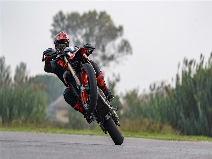 Ducati Hypermotard 698 Mono galeriipilt 4