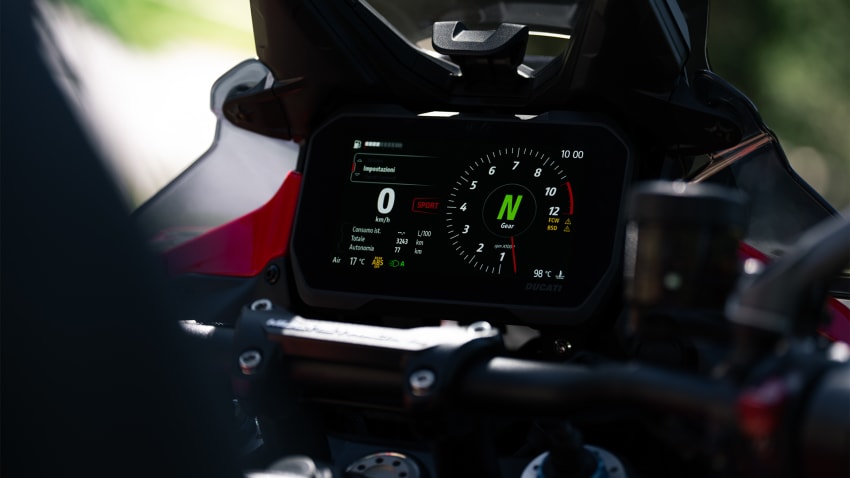 Ducati Multistrada V4 Pikes Peak MY2027 juhikoht ja TFT-ekraan