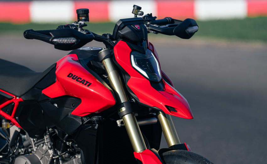 Ducati Hypermotard V2 galeriipilt 6