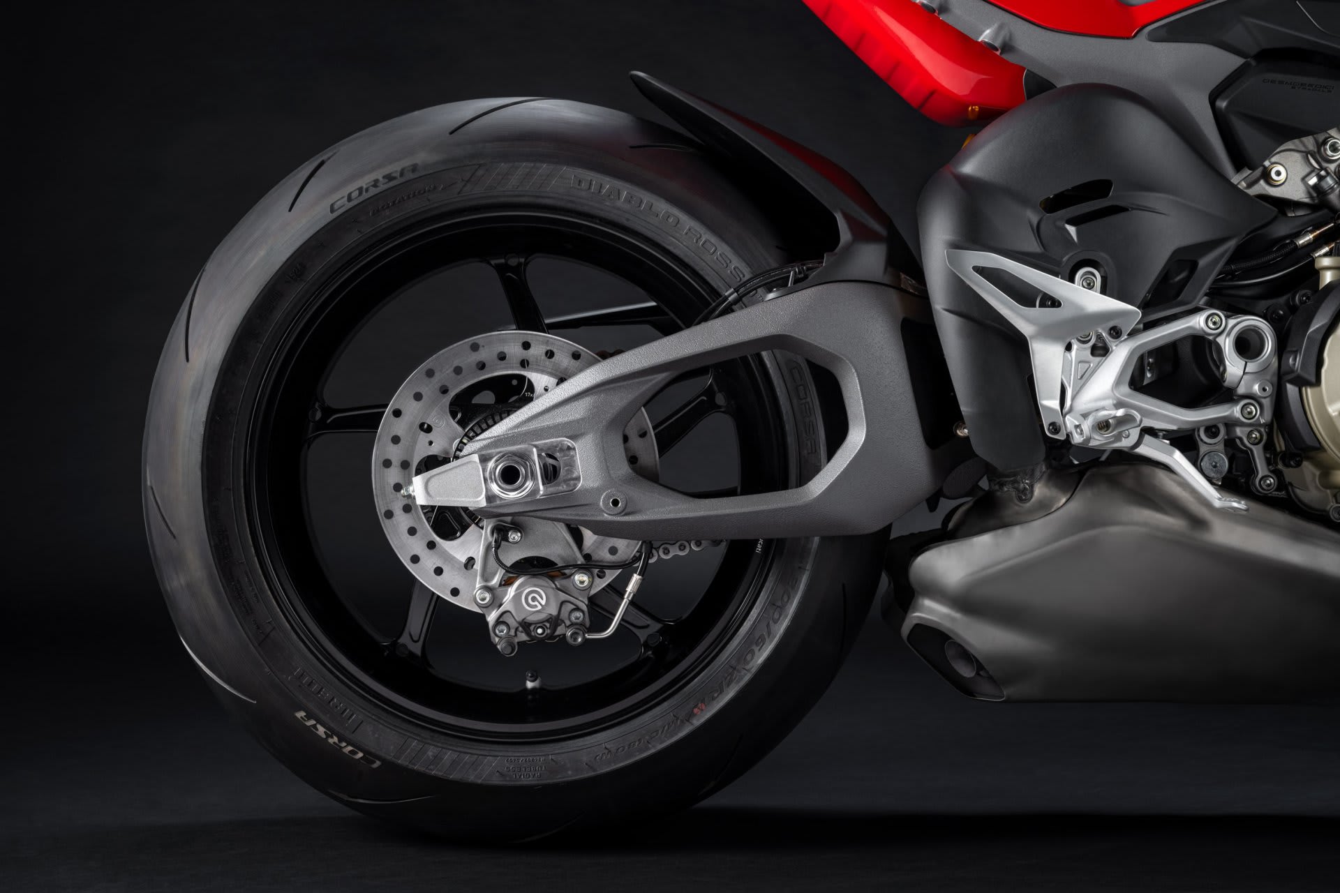 Ducati Streetfighter V4 S galeriipilt 15