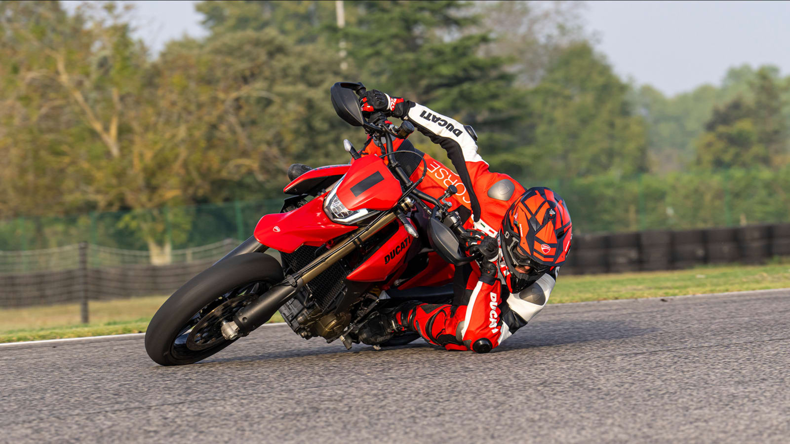 Ducati Hypermotard 698 Mono galeriipilt 3