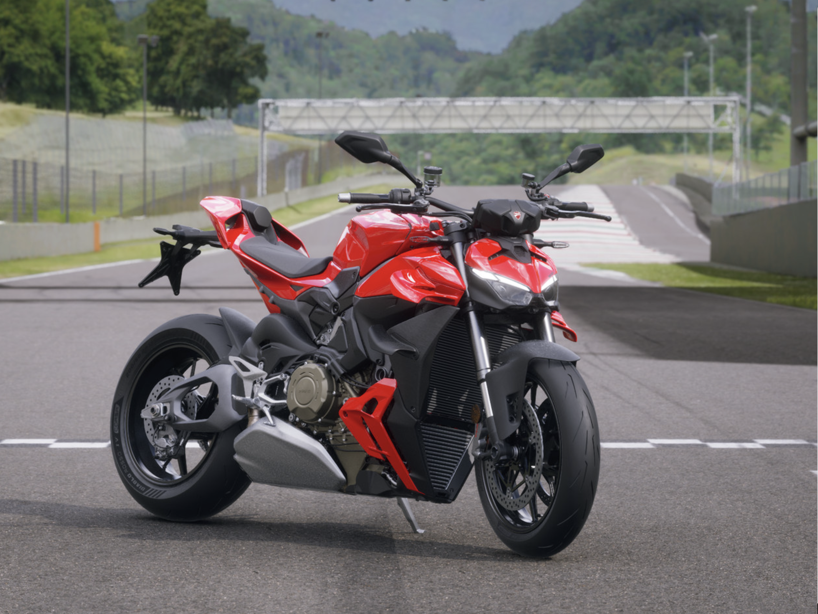Ducati Streetfighter V4 galeriipilt 1