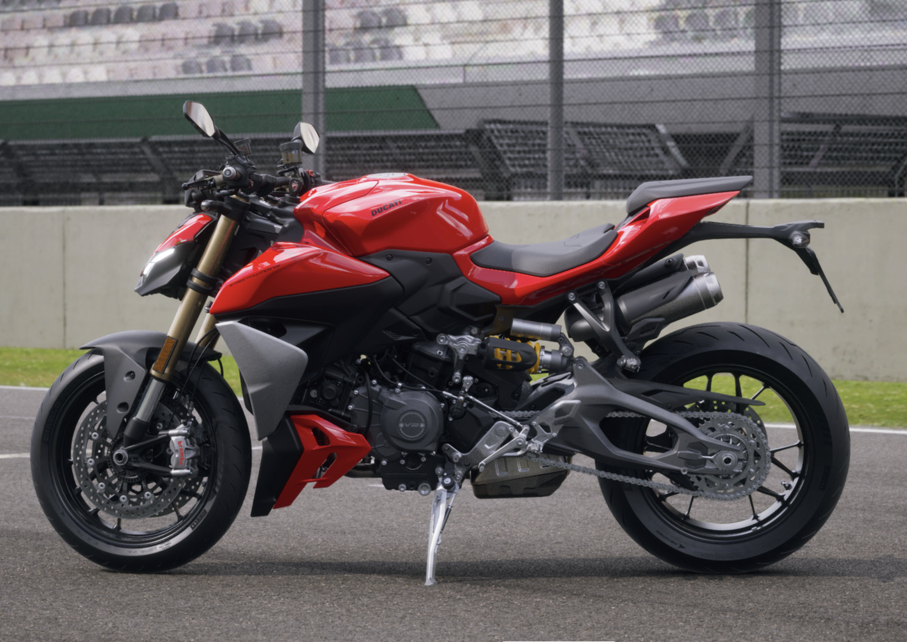 Ducati Streetfighter V2 galeriipilt 2
