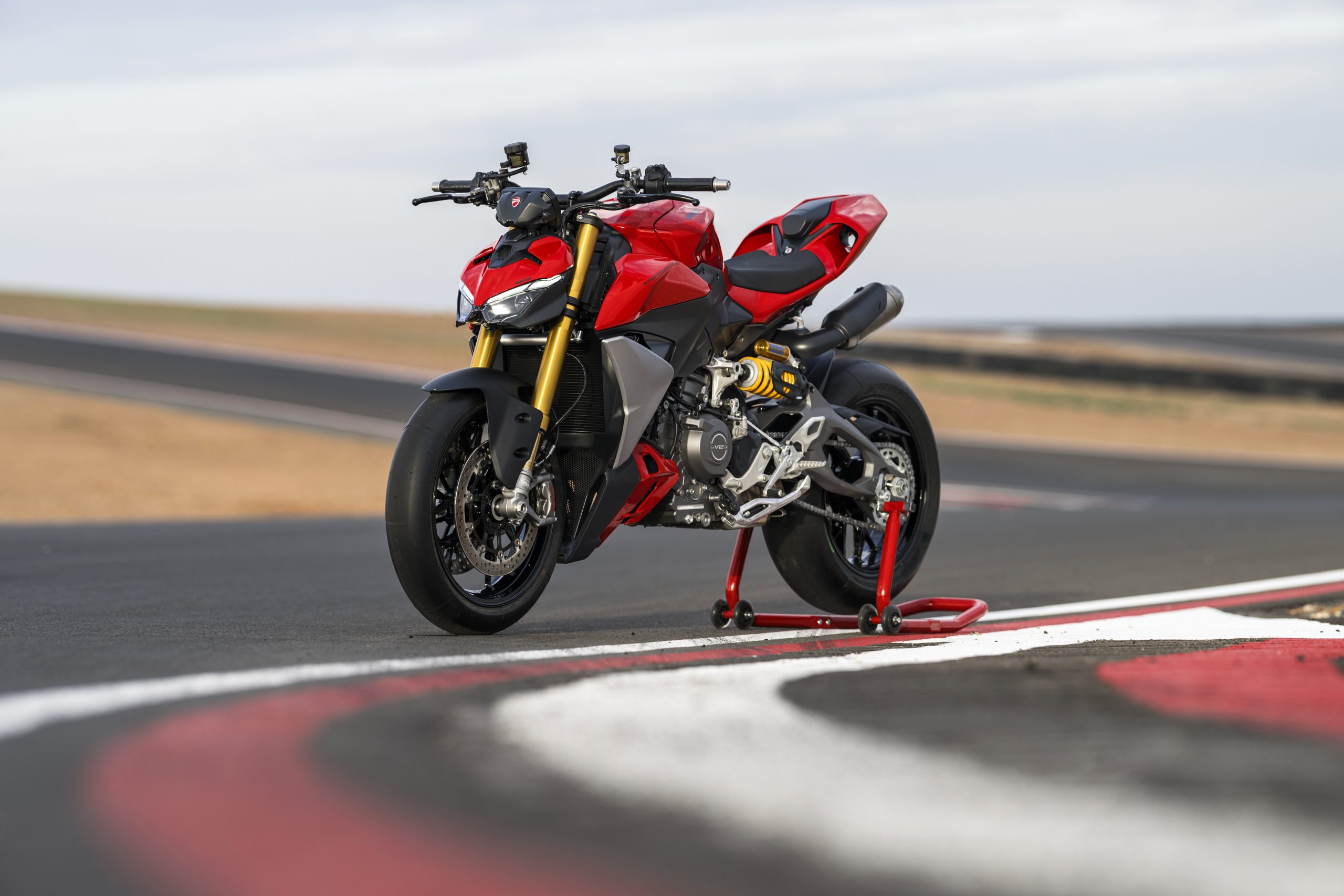 Ducati Streetfighter V2 S galeriipilt 3