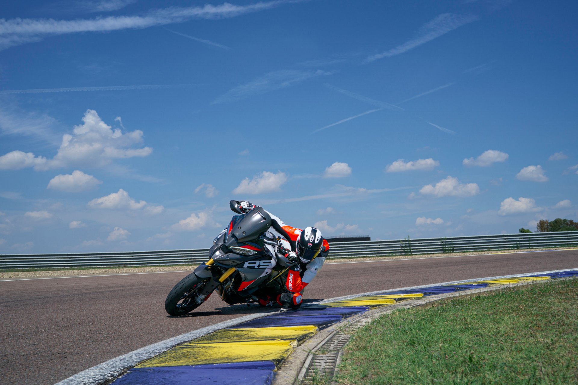 Ducati Multistrada V4 RS galeriipilt 9