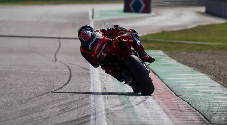 Ducati Panigale V4 S galeriipilt 3