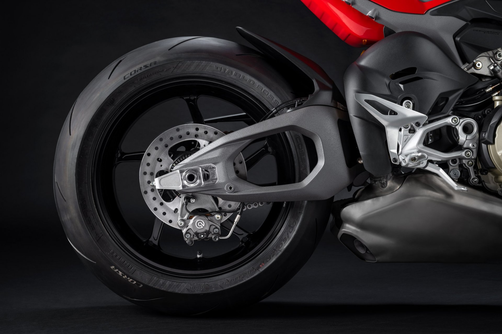 Ducati Streetfighter V4 S galeriipilt 15