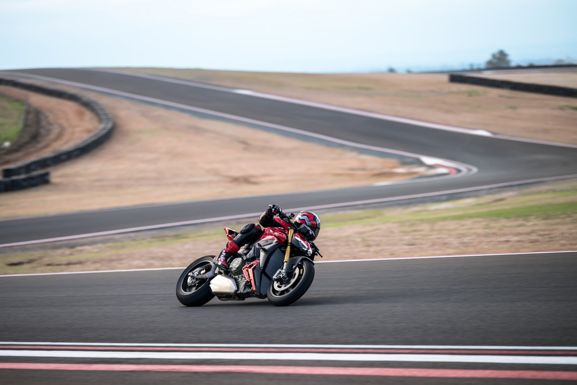 Ducati Streetfighter V4 S galeriipilt 3